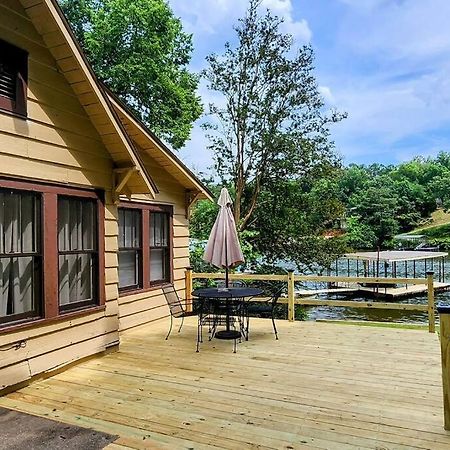 #05 - Lakefront Two Bedroom Cottage- Pet Friendly Hot Springs Kültér fotó