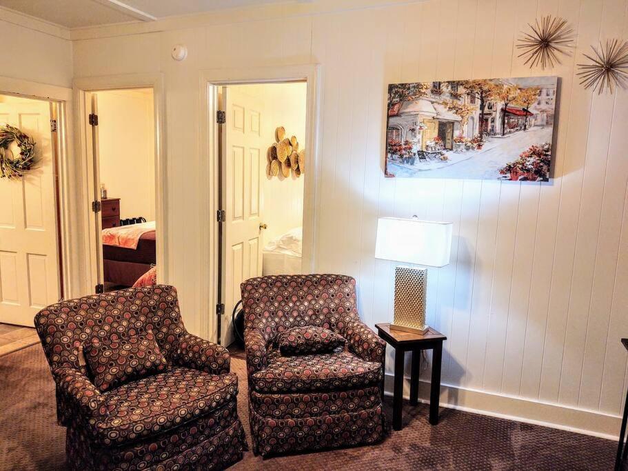 #05 - Lakefront Two Bedroom Cottage- Pet Friendly Hot Springs Kültér fotó